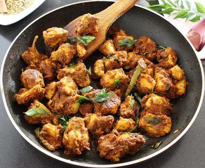 Chicken Roast Dry recipe, spicy chiekn roast, kerala cooking, kerala dishes, kerala recipes, kerala cuisine, south indian recipes