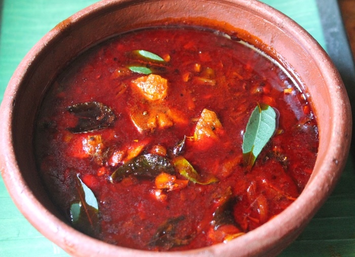 Nadan Meen Curry (Fish Curry Kerala Style), fish curry with thick gravy, spicy fish curry, kerala fish curry, chuvana fish curry, kerala cooking, kerala dishes, kerala recipes, kerala cuisine, south indian recipes