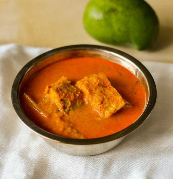 Meen Manga Curry (Fish Curry with Mango), kerala recipe, meenum magayum recipe, fish curry with thick gravy, kerala recipe, nadan recipe