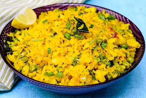 quick onion poha recipe, kanda poha recipe, easy breakfast recipe, indian breakfast recipe