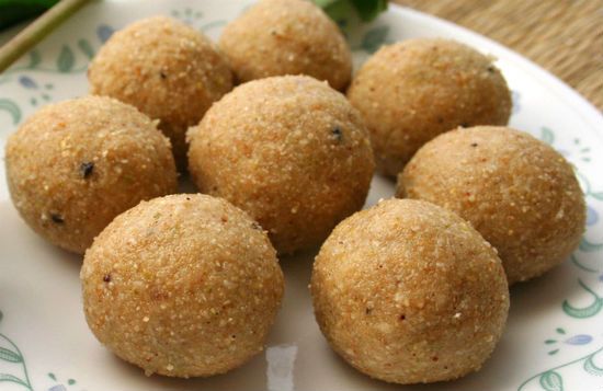 aval ladoo, poha ladoo, easy diwali sweet recipe