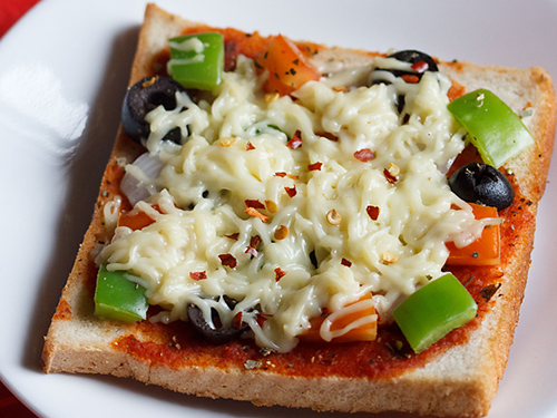 Bread Pizza